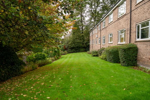 Oakburn Court Broomhall Road